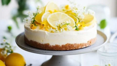 Easy no bake lemon cheesecake topped with fresh lemon slices