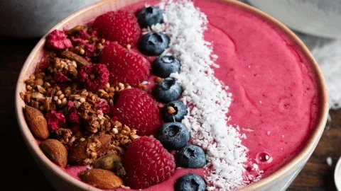 Smoothie Bowls - The Quick 5 Ingredient Principle (+ 5 Recipe Ideas)