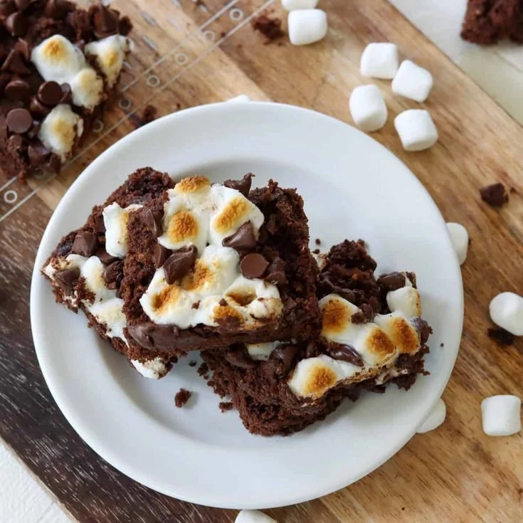 S'mores Brownies (Easy Camping Dessert)
