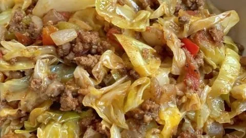 Delicious cabbage roll skillet with ground beef for a keto-friendly dinner