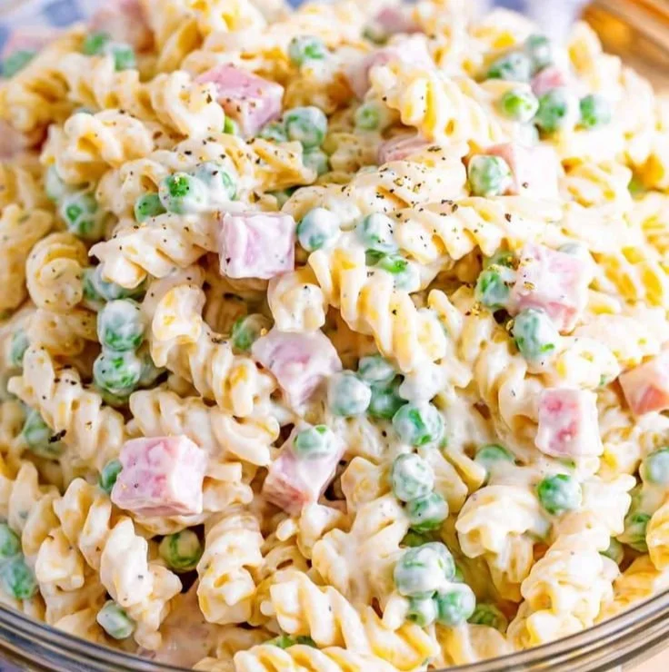 Delicious homemade Ruby Tuesday Pasta Salad in a colorful bowl
